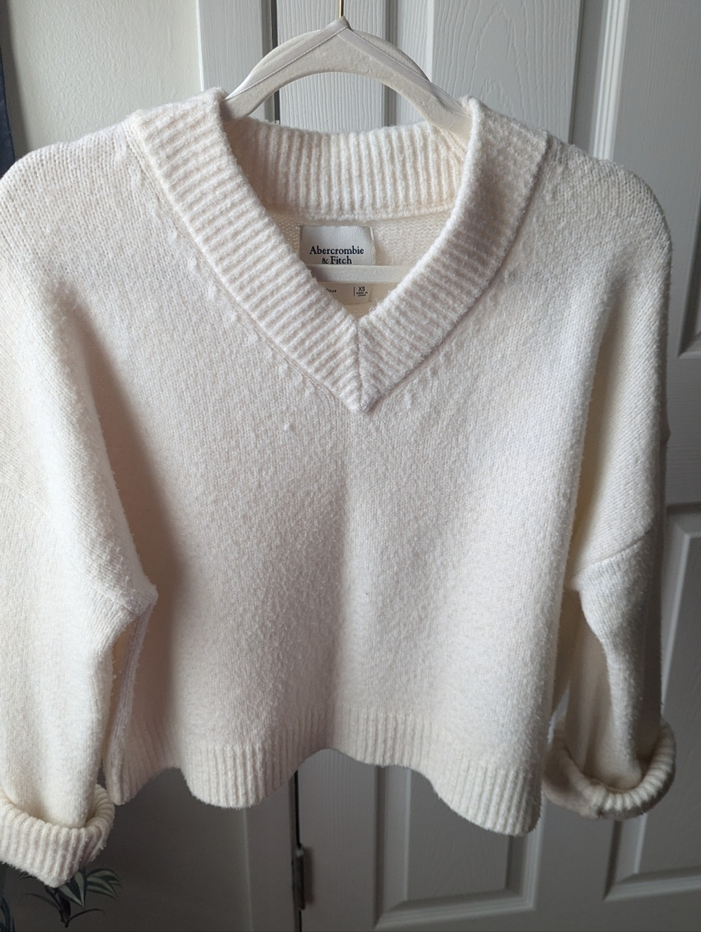 Abercrombie & Fitch White Sweater